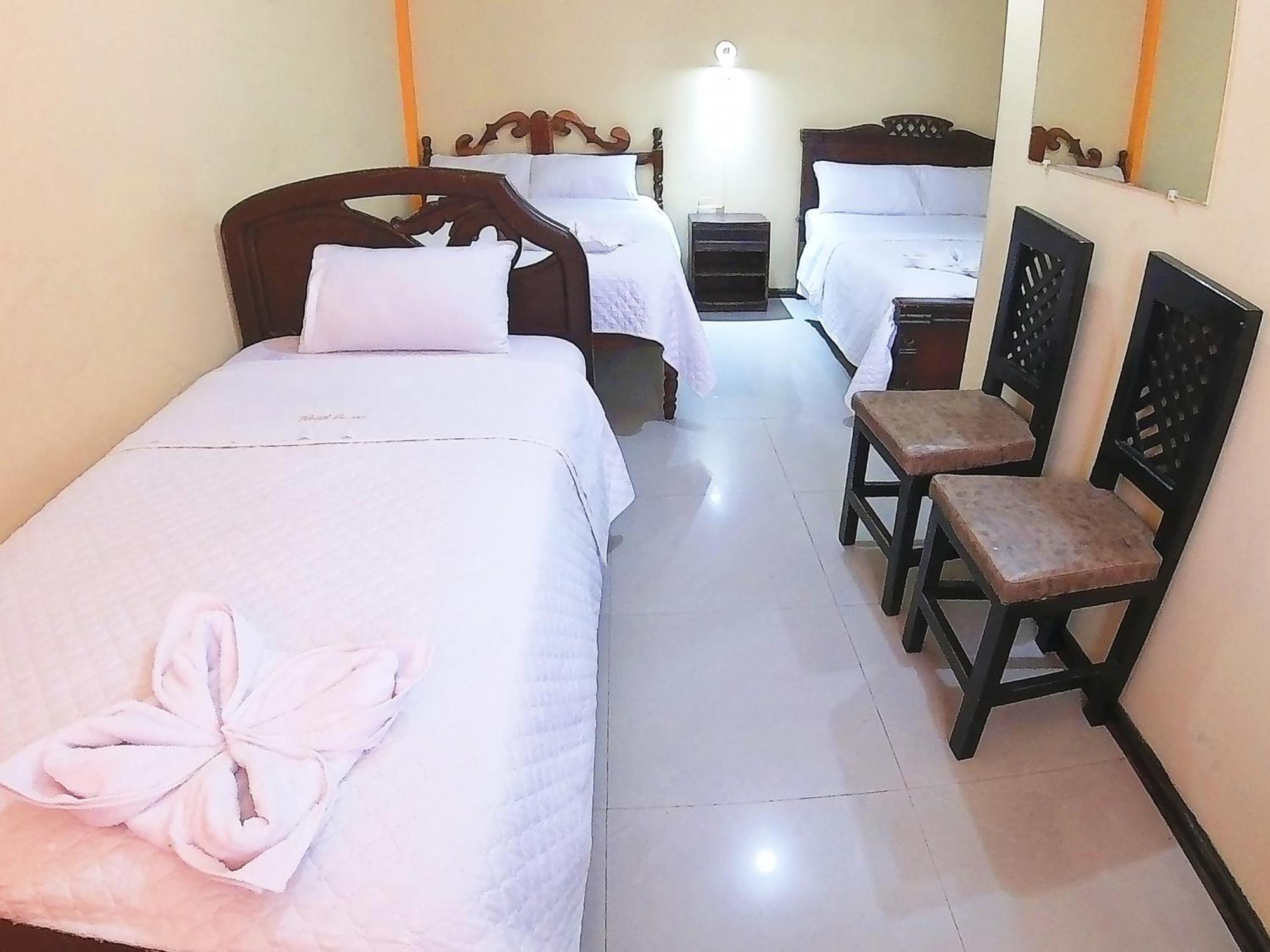 Hostal Anais 巴尼奥斯 外观 照片