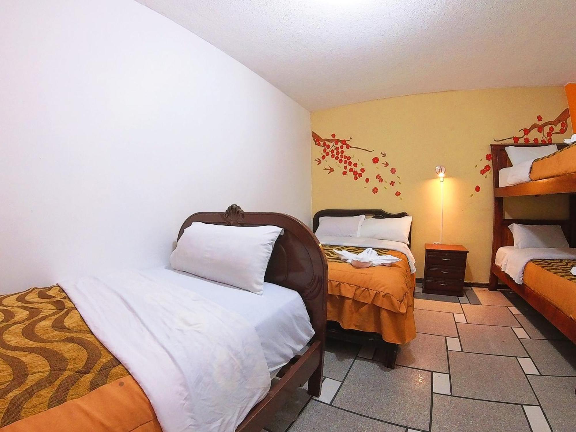 Hostal Anais 巴尼奥斯 外观 照片