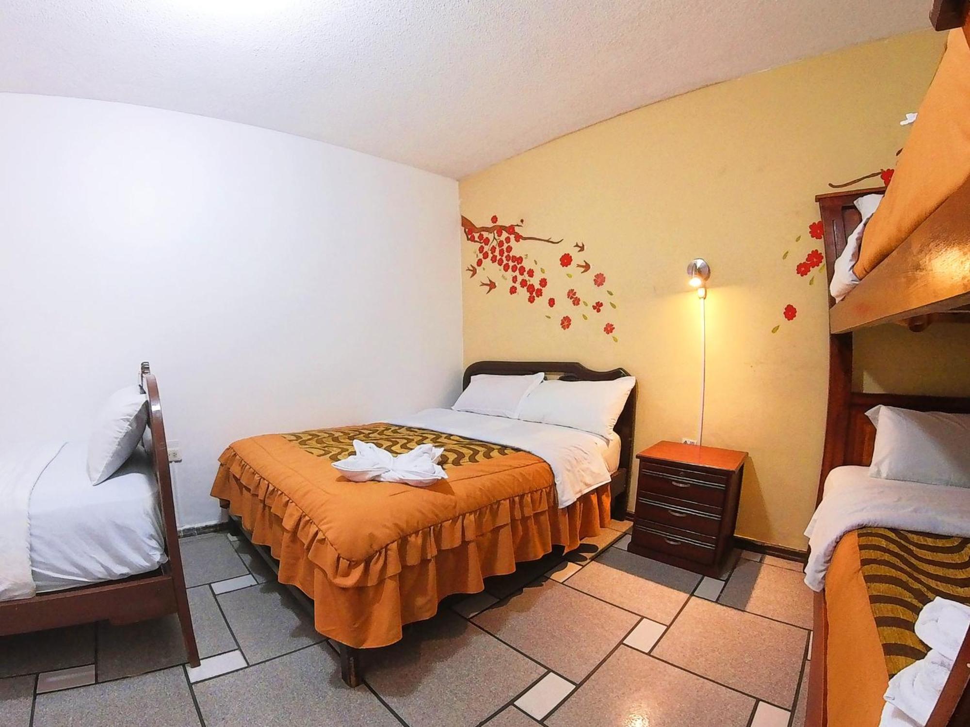 Hostal Anais 巴尼奥斯 外观 照片