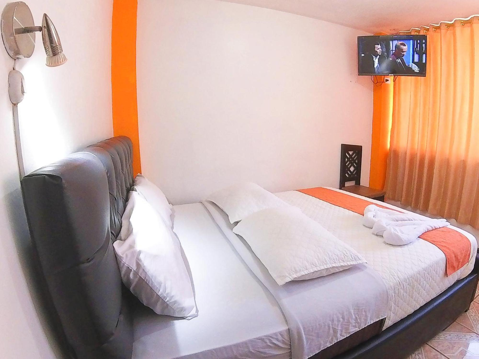 Hostal Anais 巴尼奥斯 外观 照片
